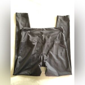 Danskin Leggings/Yoga Pants. Size M. Dark Grey. NWOT.